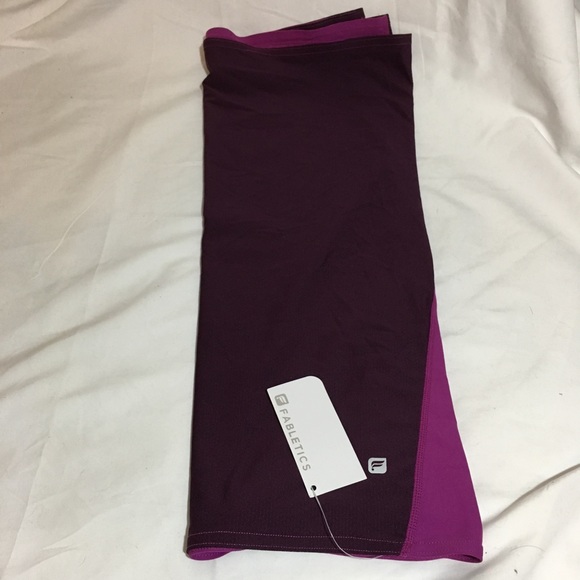 Fabletics Infinity Scarf - Picture 5 of 6